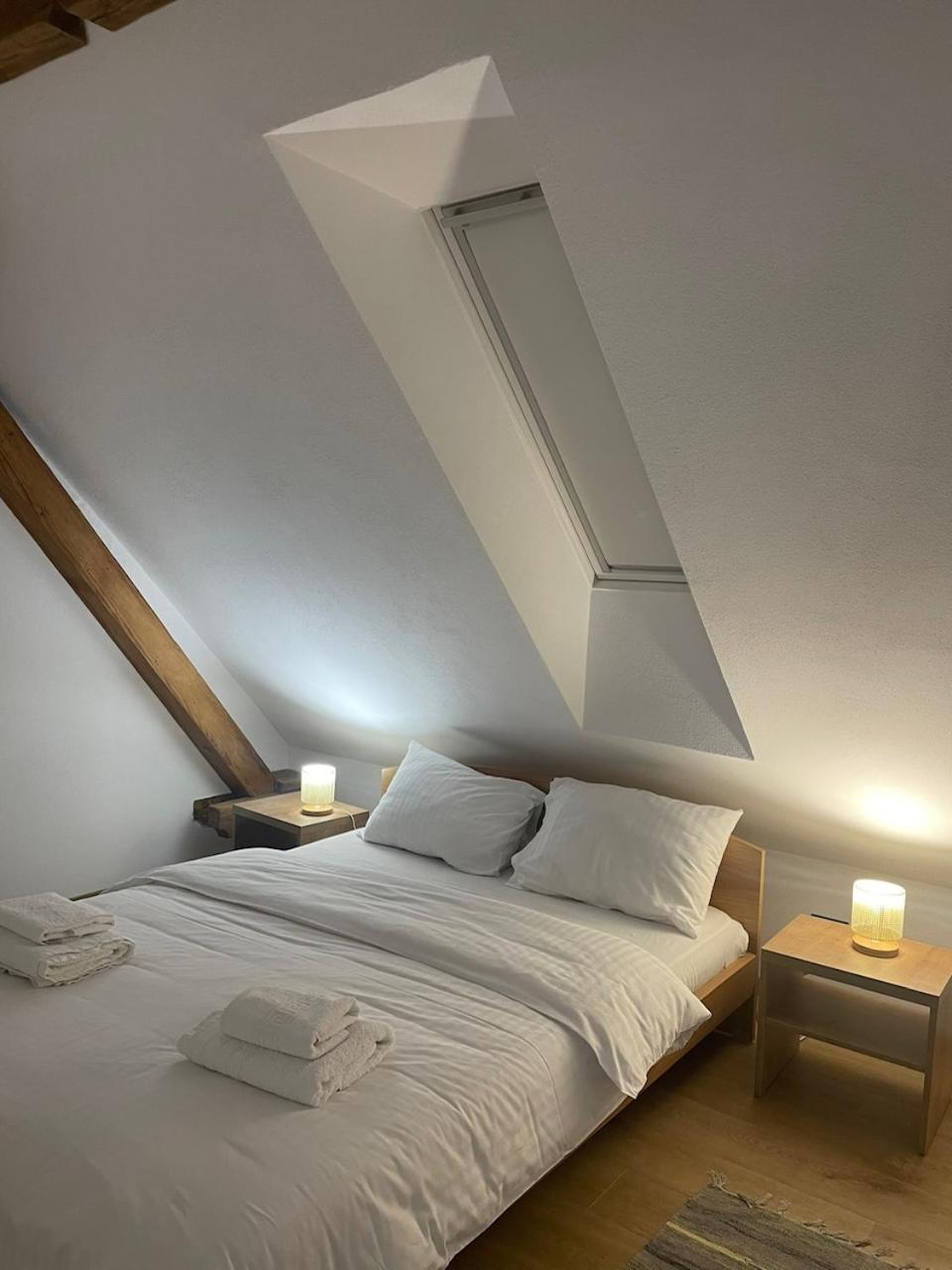Residence 48 Beautiful Building Within Moments From The Old Town Of Brașov Exterior foto