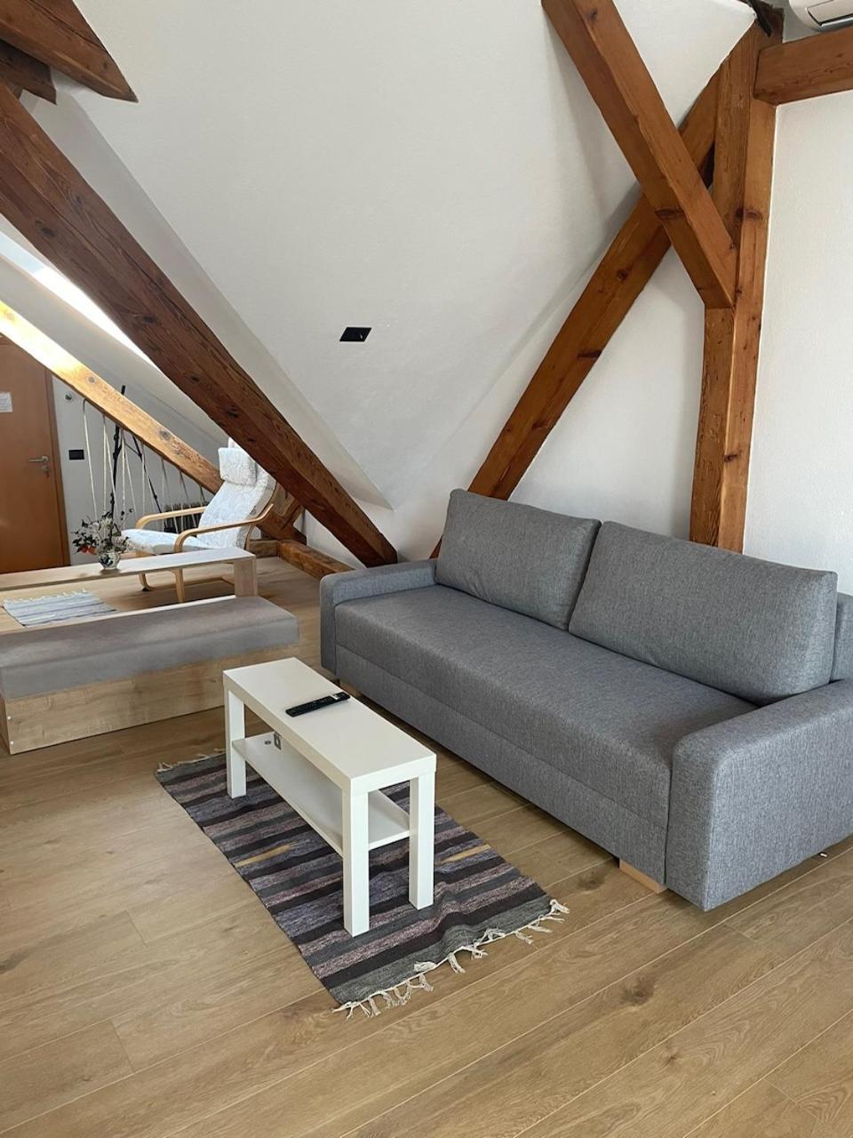 Residence 48 Beautiful Building Within Moments From The Old Town Of Brașov Exterior foto