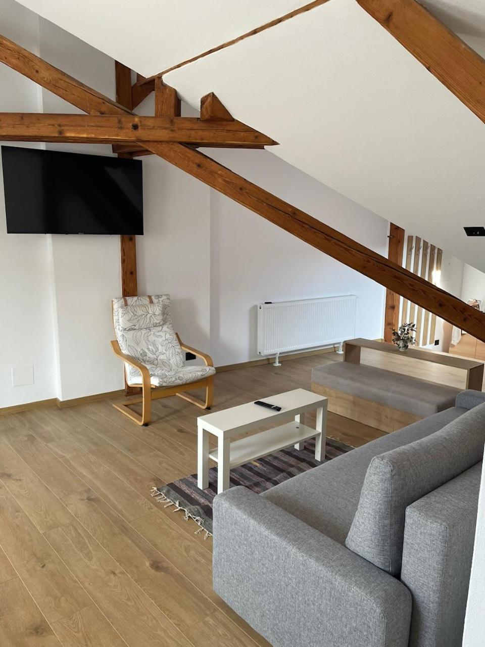 Residence 48 Beautiful Building Within Moments From The Old Town Of Brașov Exterior foto